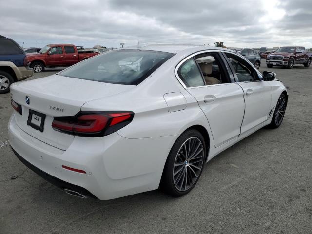 WBA13BJ0XPWX96914 - 2023 BMW 5 SERIES XI WHITE photo 3