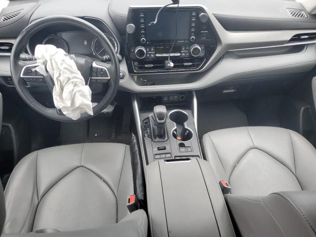 5TDHZRBH8NS257282 - 2022 TOYOTA HIGHLANDER XLE BLUE photo 8