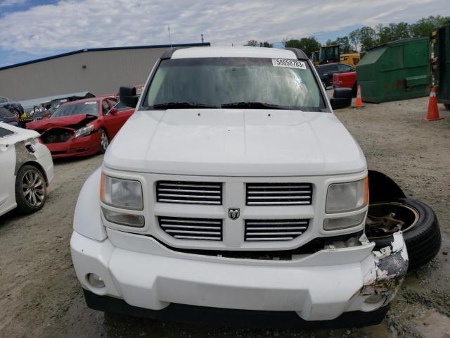 1D4PT4GK7BW604006 - 2011 DODGE NITRO HEAT WHITE photo 5