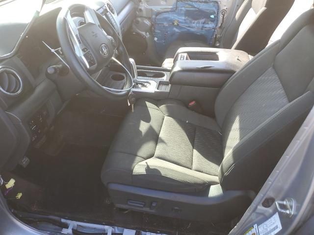 5TFUM5F14JX077370 - 2018 TOYOTA TUNDRA DOUBLE CAB SR/SR5 SILVER photo 7