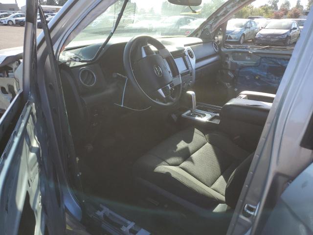 5TFUM5F14JX077370 - 2018 TOYOTA TUNDRA DOUBLE CAB SR/SR5 SILVER photo 8
