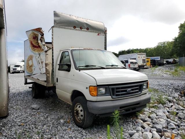 1FDWE35L27DA37985 - 2007 FORD ECONOLINE E350 SUPER DUTY CUTAWAY VAN WHITE photo 4