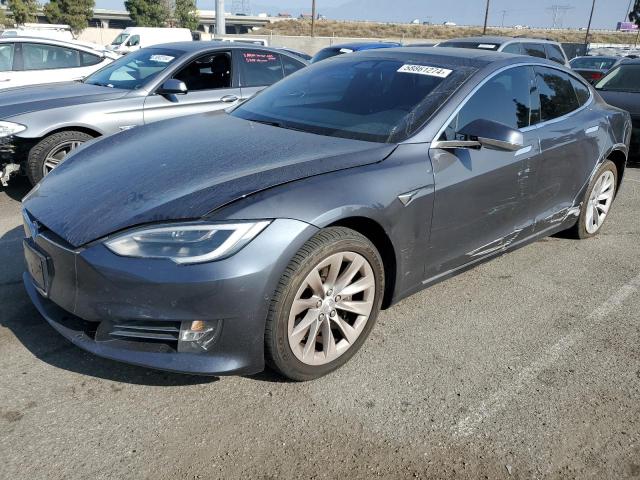 5YJSA1E26JF261898 - 2018 TESLA MODEL S ნაცრისფერი ფოტო 1