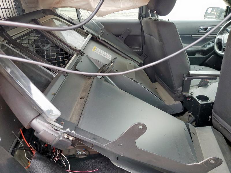 1FM5K8ARXHGB15585 - 2017 FORD EXPLORER POLICE INTERCEPTOR BLACK photo 10