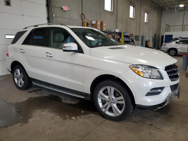 4JGDA5HB1FA480792 - 2015 MERCEDES-BENZ ML 350 4MATIC WHITE photo 4