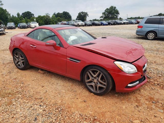 WDDPK3JA5GF123520 - 2016 MERCEDES-BENZ SLK 300 RED photo 4