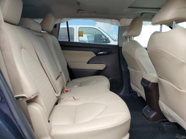 5TDGZRBH8MS071316 - 2021 TOYOTA HIGHLANDER XLE أزرق صورة 10