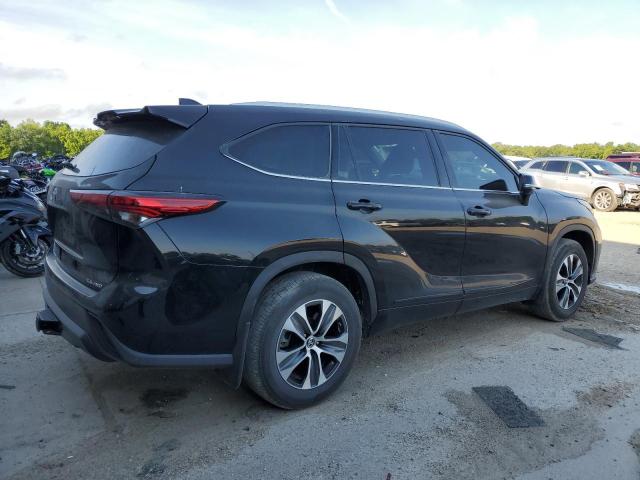 5TDGZRBH7NS595140 - 2022 TOYOTA HIGHLANDER XLE BLACK photo 3