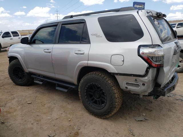 JTEBU5JR6L5786204 - 2020 TOYOTA 4RUNNER SR5/SR5 PREMIUM 银色 照片 2