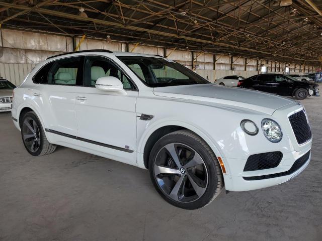 SJAAM2ZV9KC025470 - 2019 BENTLEY BENTAYGA WHITE photo 4