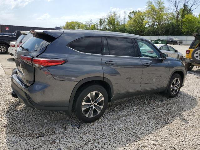 5TDGZRBH9NS591817 - 2022 TOYOTA HIGHLANDER XLE CHARCOAL photo 3