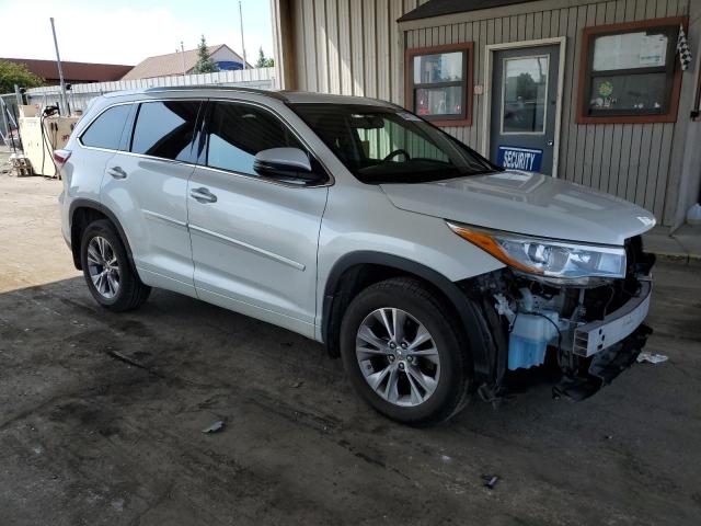 5TDJKRFH9FS135807 - 2015 TOYOTA HIGHLANDER XLE WHITE photo 4