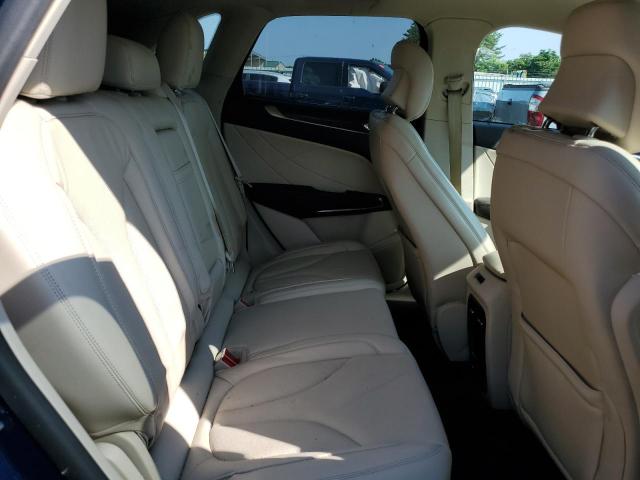 5LMCJ3D94JUL04830 - 2018 LINCOLN MKC RESERVE BLUE photo 11