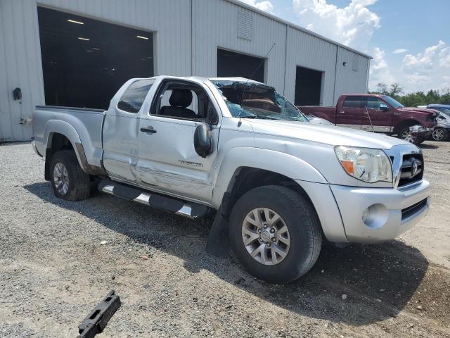 5TETU62N48Z524972 - 2008 TOYOTA TACOMA PRERUNNER ACCESS CAB SILVER photo 4