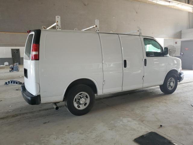 1GCWGAFF8G1163524 - 2016 CHEVROLET EXPRESS G2 WHITE photo 3