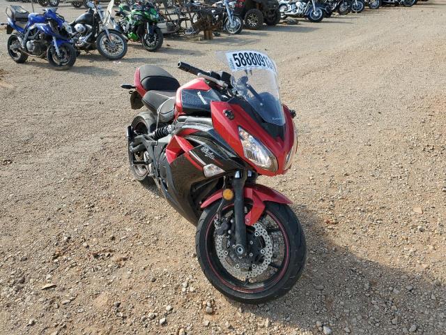 JKAEXEE11GDA22704 - 2016 KAWASAKI EX650 E RED photo 1