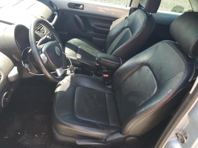 3VWPG3AG6AM020515 - 2010 VOLKSWAGEN NEW BEETLE SILVER photo 7