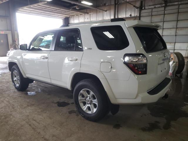 JTEMU5JR5P6142671 - 2023 TOYOTA 4RUNNER SE WHITE photo 2