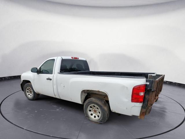 1GCEC14X67Z600750 - 2007 CHEVROLET SILVERADO C1500 CLASSIC WHITE photo 2