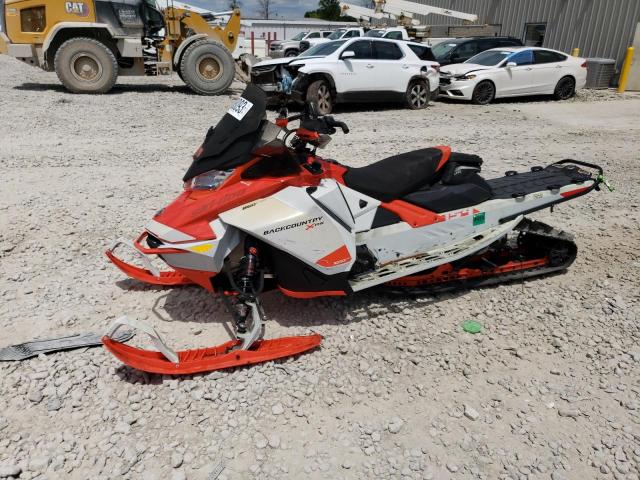 2BPSUZMK7MV000030 - 2021 SKI DOO BACKCOUNTR TWO TONE photo 9