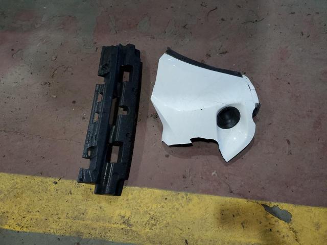 JTMBFREV5FD150994 - 2015 TOYOTA RAV4 LE WHITE photo 13