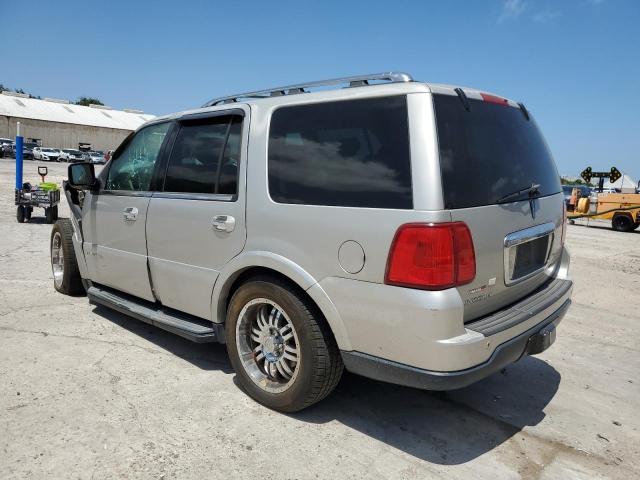 5LMFU28555LJ03908 - 2005 LINCOLN NAVIGATOR 银色 照片 2