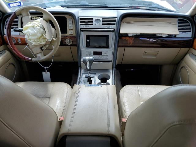 5LMFU28555LJ03908 - 2005 LINCOLN NAVIGATOR 银色 照片 8