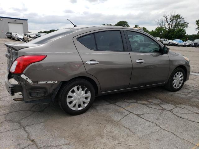 3N1CN7AP4GL820410 - 2016 NISSAN VERSA S SILVER photo 3