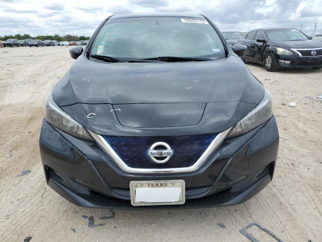 1N4AZ1CP4JC300137 - 2018 NISSAN LEAF S BLACK photo 5