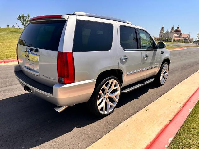 1GYUKBEF3AR244642 - 2010 CADILLAC ESCALADE LUXURY SILVER photo 4