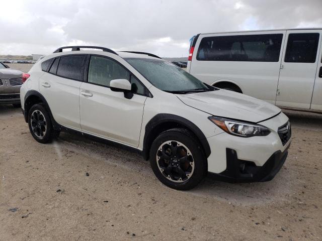 JF2GTAPC0M8666571 - 2021 SUBARU CROSSTREK PREMIUM WHITE photo 4