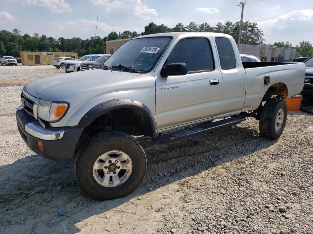 4TAWN72N0YZ628334 - 2000 TOYOTA TACOMA XTRACAB SILVER photo 1