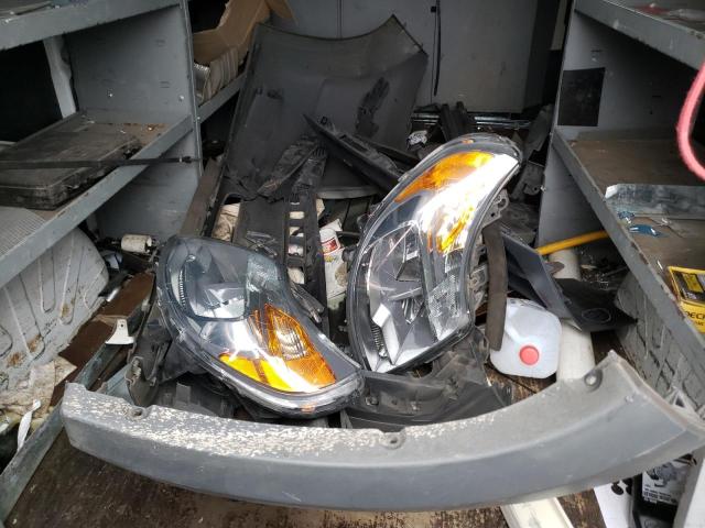 3C6TRVAG8HE509596 - 2017 RAM PROMASTER 1500 STANDARD WHITE photo 13