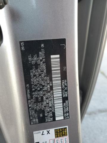 JTLKT324X64042196 - 2006 TOYOTA SCION XB SILVER photo 13