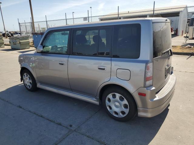 JTLKT324X64042196 - 2006 TOYOTA SCION XB SILVER photo 2