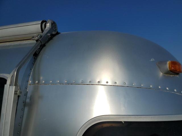 1STJEYM29YJ513139 - 2000 AIRS EXCELLA ვერცხლისფერი ფოტო 9