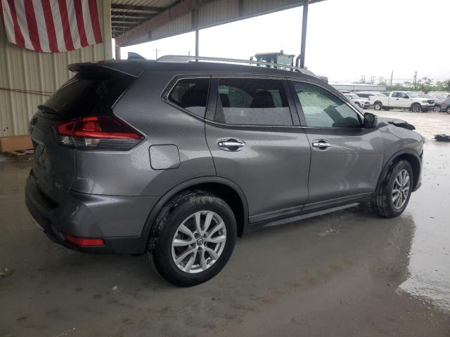 KNMAT2MT5JP574629 - 2018 NISSAN ROGUE S Szary zdjęcie 3
