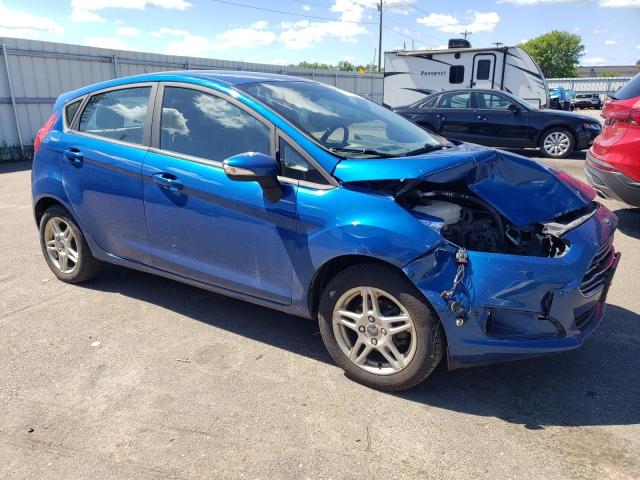 3FADP4EJ7JM142873 - 2018 FORD FIESTA SE BLUE photo 4