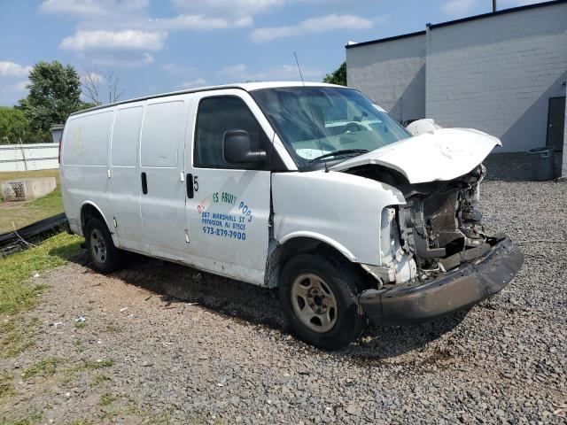 1GCFG15X971101110 - 2007 CHEVROLET EXPRESS G1 WHITE photo 4