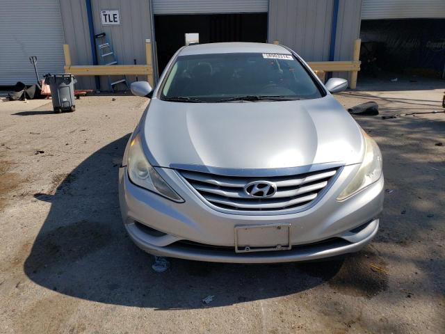 5NPEB4AC0DH507179 - 2013 HYUNDAI SONATA GLS SILVER photo 5