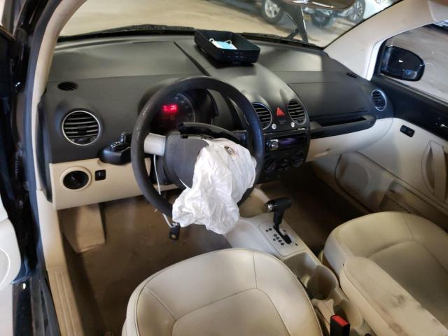 3VWPW3AG5AM020508 - 2010 VOLKSWAGEN NEW BEETLE Schwarz Foto 8