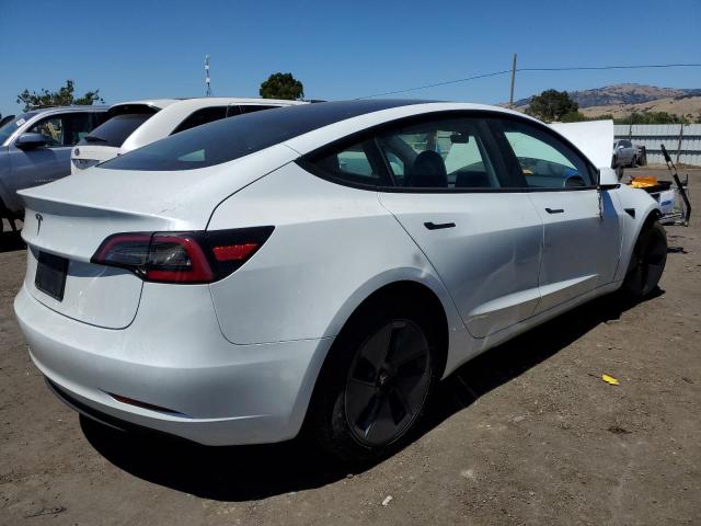 5YJ3E1EA3PF458228 - 2023 TESLA MODEL 3 WHITE photo 3