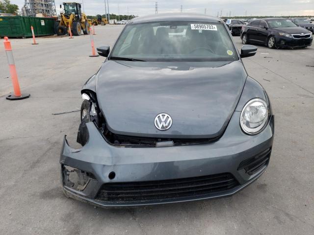 3VWFD7AT7JM713926 - 2018 VOLKSWAGEN BEETLE S GRAY photo 5