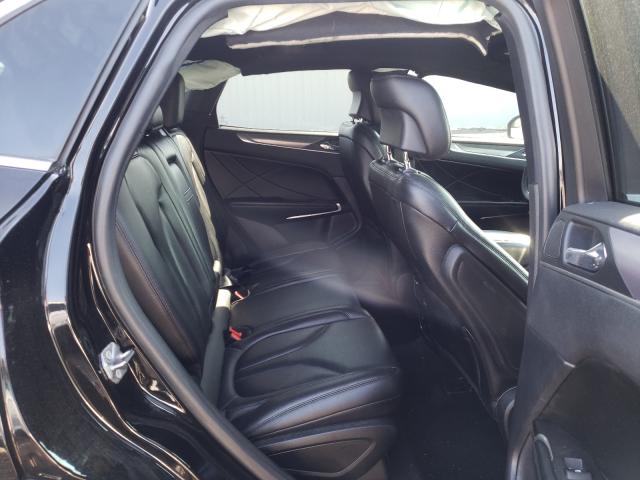 5LMCJ1C97KUL46299 - 2019 LINCOLN MKC BLACK photo 6