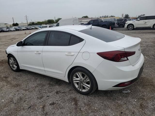 5NPD84LF7KH415792 - 2019 HYUNDAI ELANTRA SEL WHITE photo 2