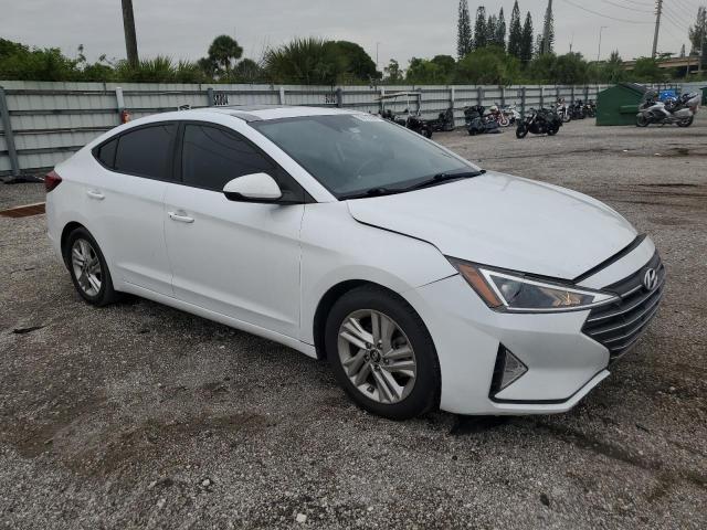 5NPD84LF7KH415792 - 2019 HYUNDAI ELANTRA SEL WHITE photo 4