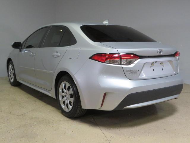 5YFEPRAEXLP071670 - 2020 TOYOTA COROLLA LE SILVER photo 4