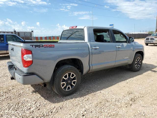 5TFHY5F18JX698830 - 2018 TOYOTA TUNDRA CREWMAX LIMITED GRAY photo 3