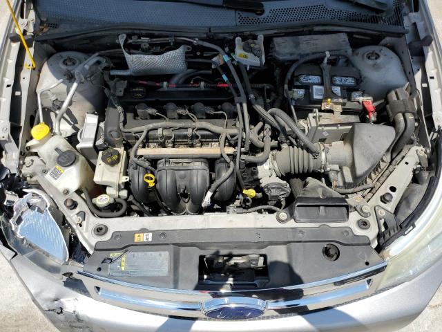 1FAHP32N68W202252 - 2008 FORD FOCUS S/SE SILVER photo 11