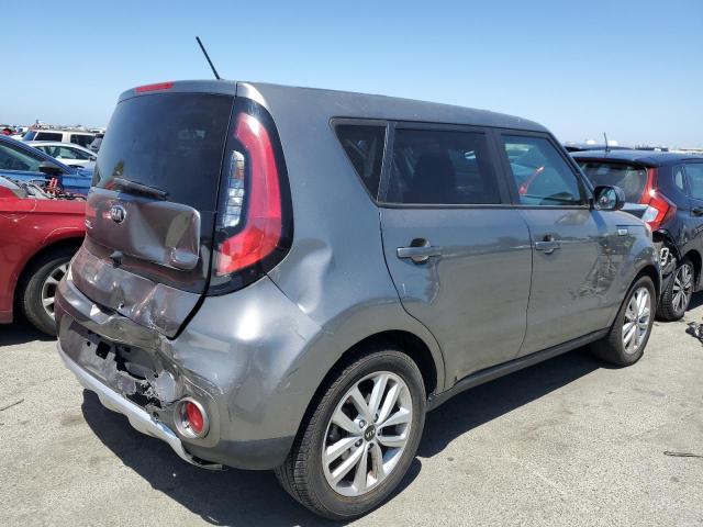 KNDJP3A5XH7461429 - 2017 KIA SOUL + GRAY photo 3